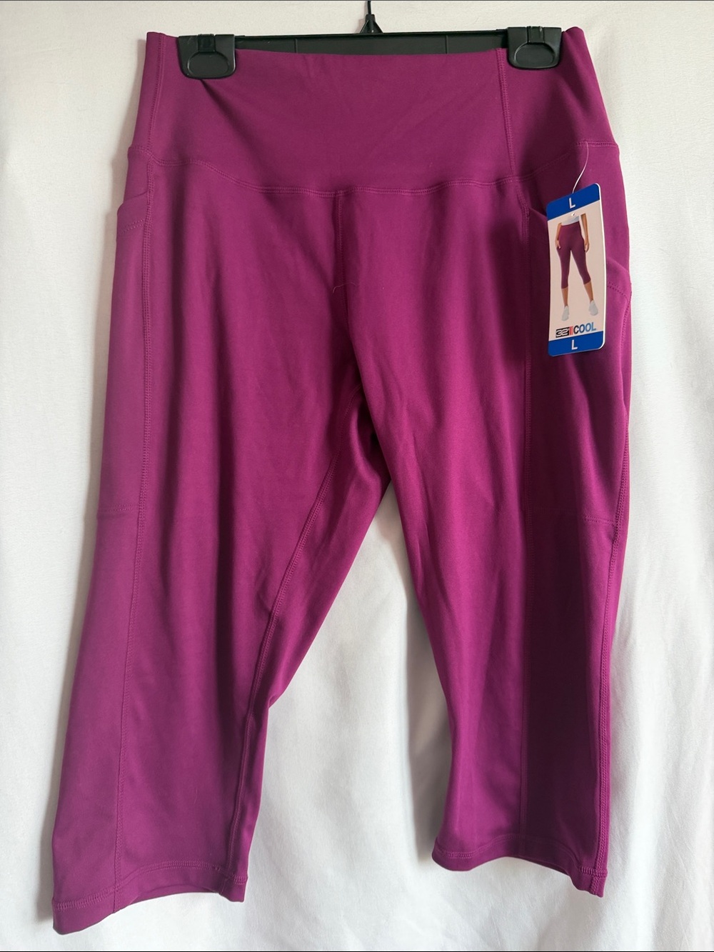 32 Degrees Women's Magenta Capri Leggings